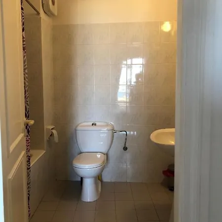 King's Palace - Spacious 2 Bed, 2 Bath With Sea And Pool Views *