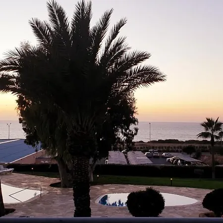 King's Palace - Spacious 2 Bed, 2 Bath With Sea And Pool Views