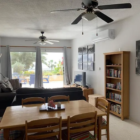 King's Palace - Spacious 2 Bed, 2 Bath With Sea And Pool Views *