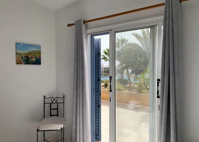 King's Palace - Spacious 2 Bed, 2 Bath With Sea And Pool Views Paphos