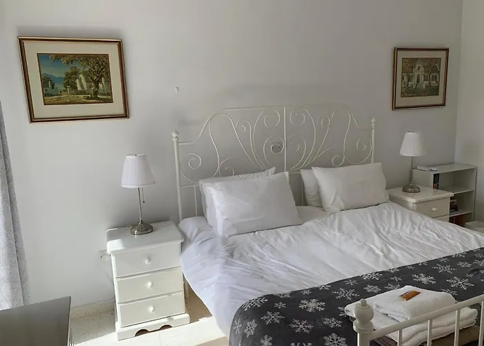King's Palace - Spacious 2 Bed, 2 Bath With Sea And Pool Views Paphos