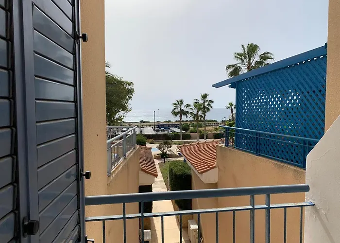 King's Palace - Spacious 2 Bed, 2 Bath With Sea And Pool Views *