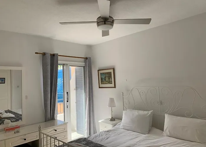 King's Palace - Spacious 2 Bed, 2 Bath With Sea And Pool Views