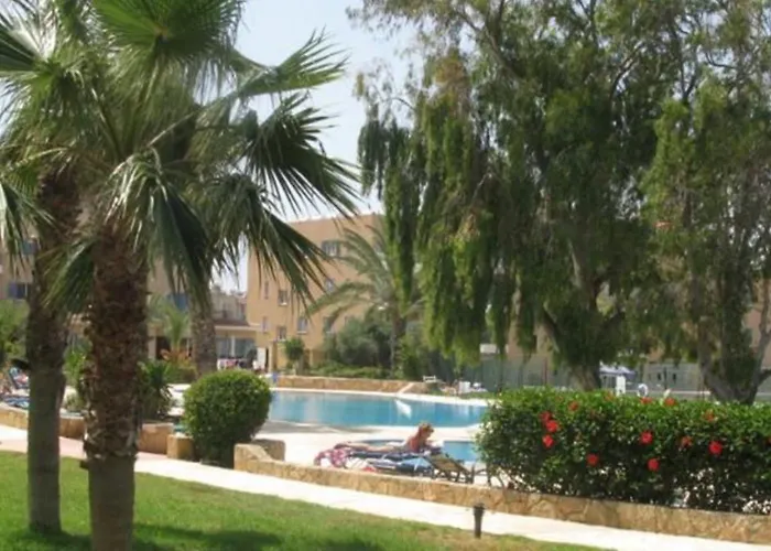 King's Palace - Spacious 2 Bed, 2 Bath With Sea And Pool Views Apartmán