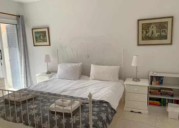 Apartmán King's Palace - Spacious 2 Bed, 2 Bath With Sea And Pool Views